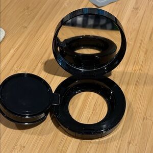 Cle de peau radiant cream to powder foundation Mirror Case